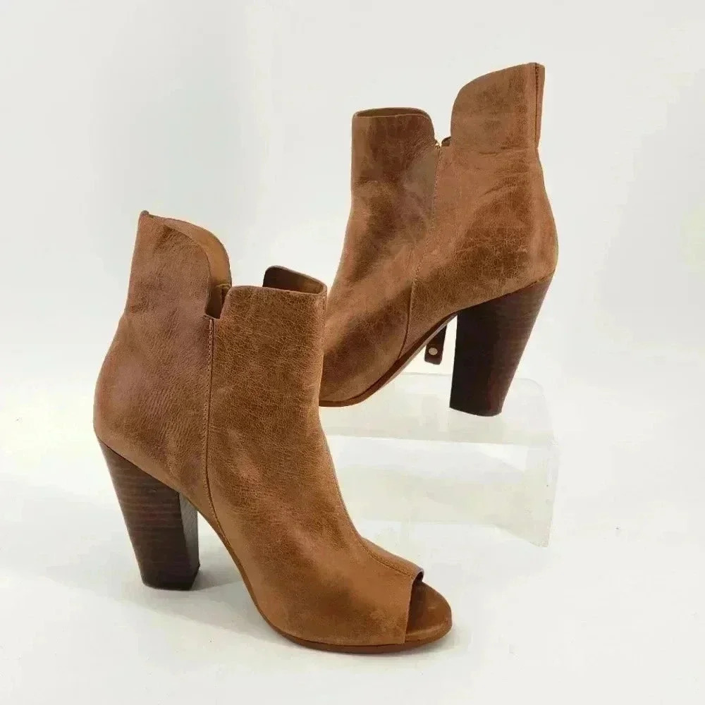 GUESS SUMMER OPEN TOES BOOTIES